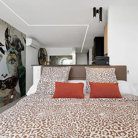 Tiffanys Heliopolis Renovated With Terrace - Naturist Village *