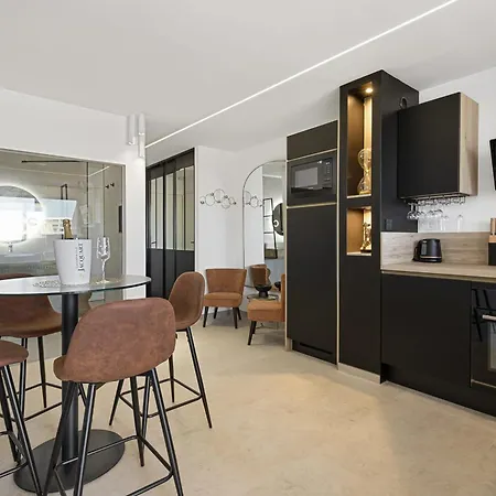 Tiffanys Heliopolis Renovated With Terrace - Naturist Village * Agde