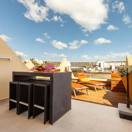 Tiffanys Heliopolis Renovated With Terrace - Naturist Village Lägenhet