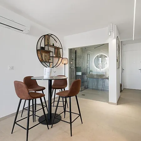 Tiffanys Heliopolis Renovated With Terrace - Naturist Village Lägenhet *