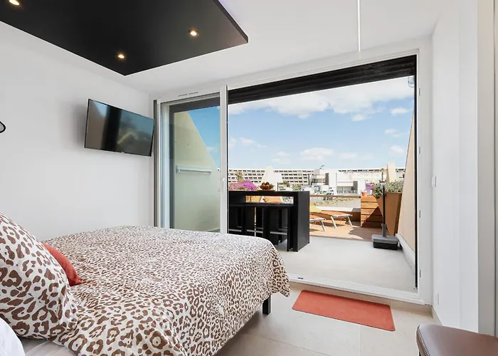 Tiffanys Heliopolis Renovated With Terrace - Naturist Village