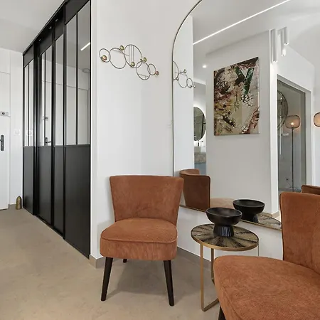 Tiffanys Heliopolis Rénové Avec Terrasse Au Village Naturiste Appartement Agde