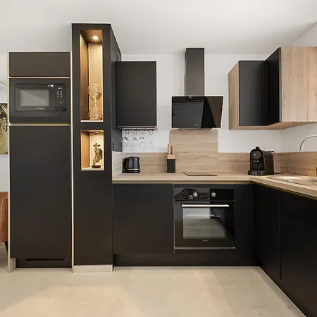 Tiffanys Heliopolis Rénové Avec Terrasse Au Village Naturiste Agde